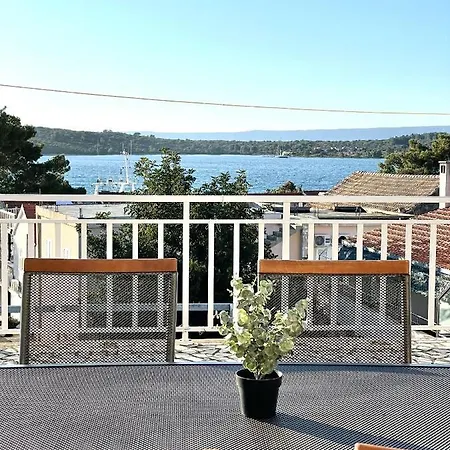 With Parking Space Loviste, Peljesac - 19514 شقة Lovište